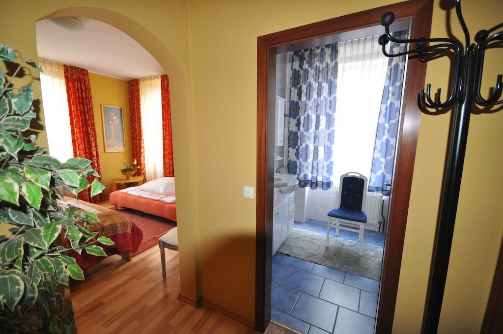 Hotel Restaurant "Athen" Munstermaifeld Ngoại thất bức ảnh